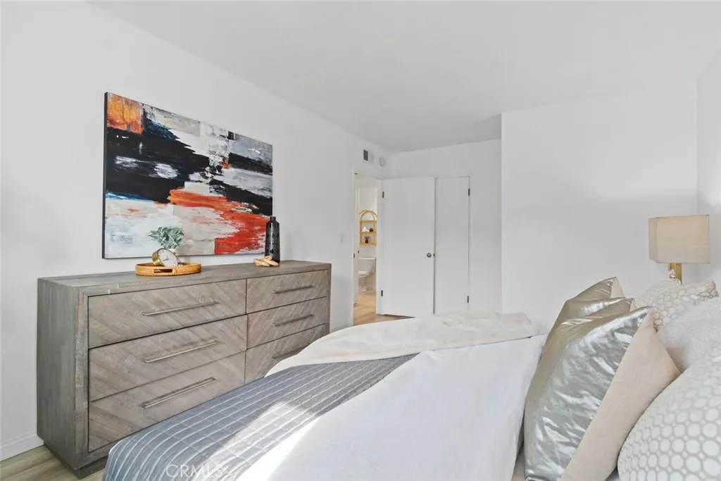 2411 Prospect 214, Hermosa Beach, California 90254 home-pic-11
