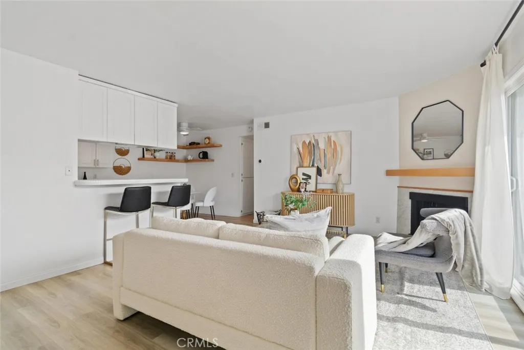 2411 Prospect 214, Hermosa Beach, California 90254 home-pic-5