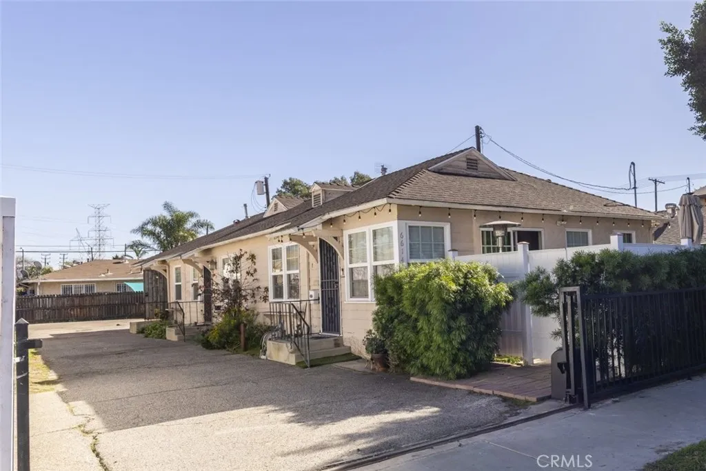 6614 Camellia Avenue, North Hollywood, California 91606 home-pic-12