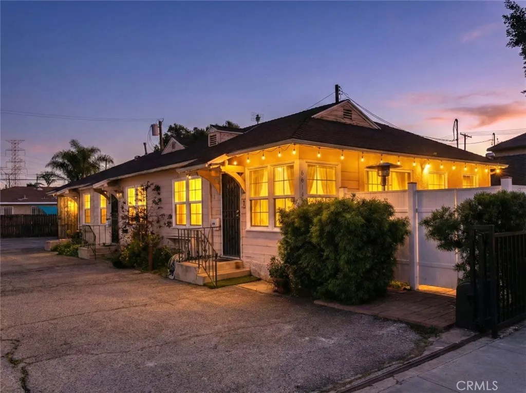 6614 Camellia Avenue, North Hollywood, California 91606 home-pic-1