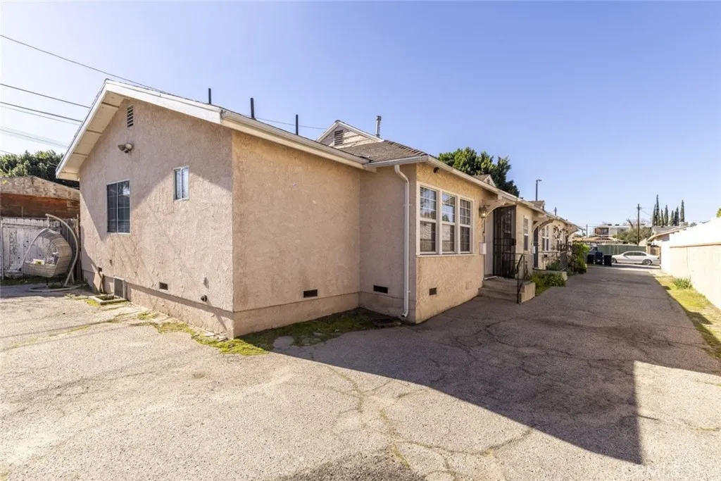 6614 Camellia Avenue, North Hollywood, California 91606 home-pic-16