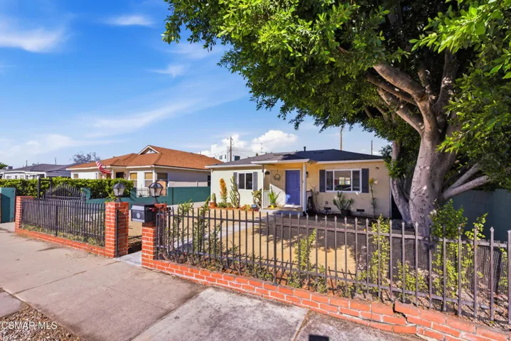 11017 Tiara St North Hollywood