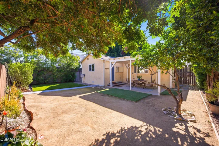 11017 Tiara St North Hollywood-37