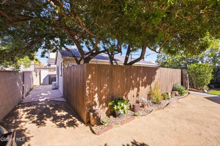 11017 Tiara St North Hollywood-38