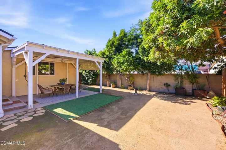 11017 Tiara St North Hollywood-36