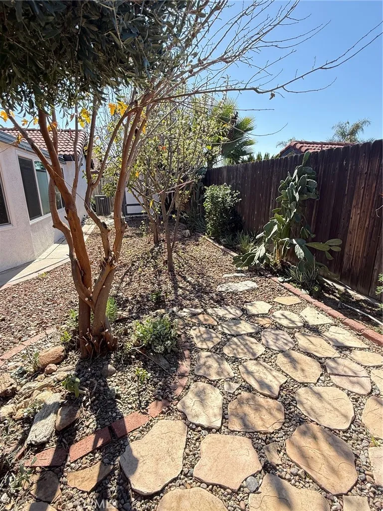 1471 S Palm, Hemet, California 92543 home-pic-21