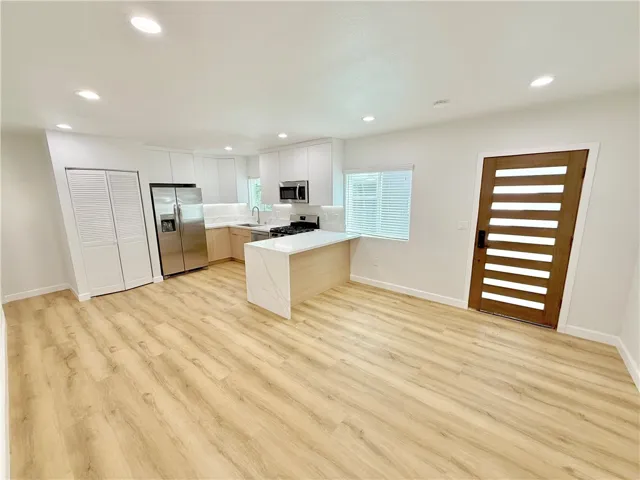 825 Manhattan, Hermosa Beach, California 90254