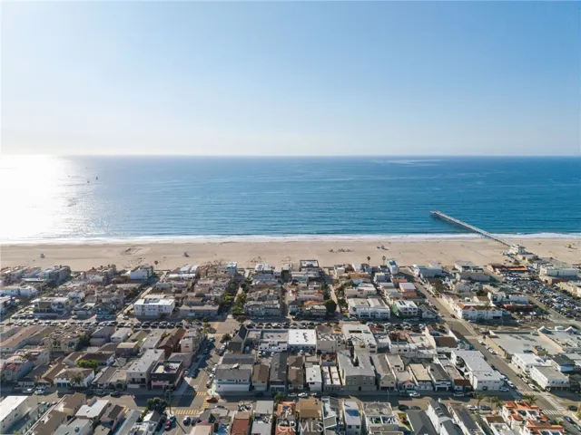 825 Manhattan, Hermosa Beach, California 90254