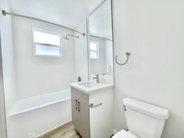 825 Manhattan, Hermosa Beach, California 90254