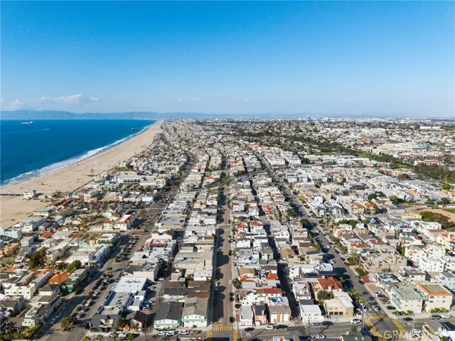 825 Manhattan, Hermosa Beach, California 90254