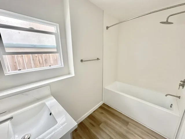 825 Manhattan, Hermosa Beach, California 90254