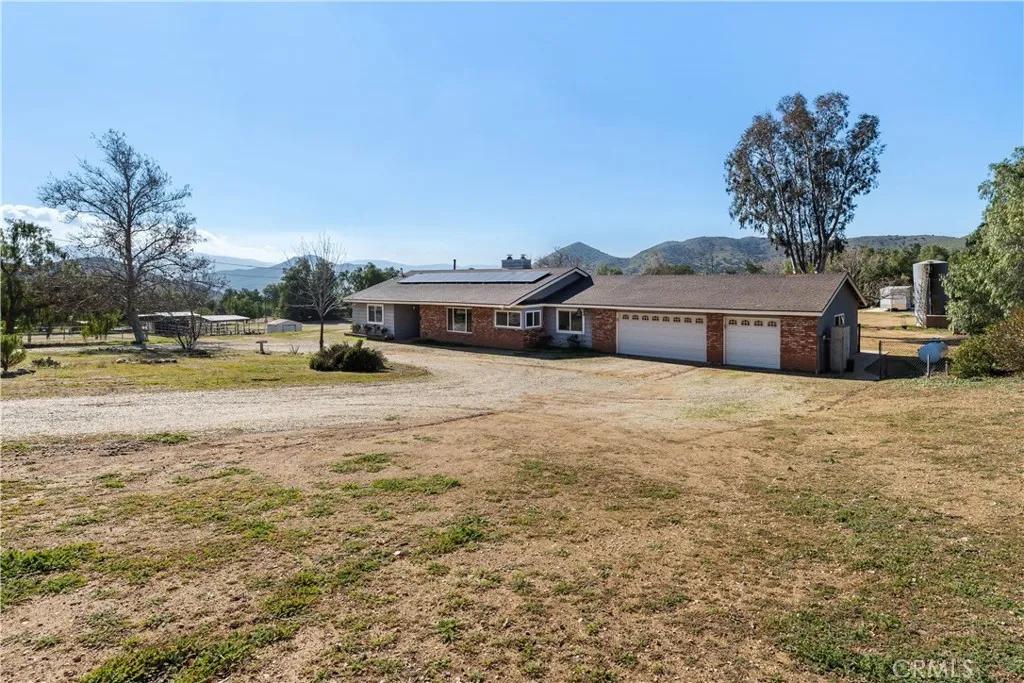 34657 Violan, Acton, California 93510 home-pic-1