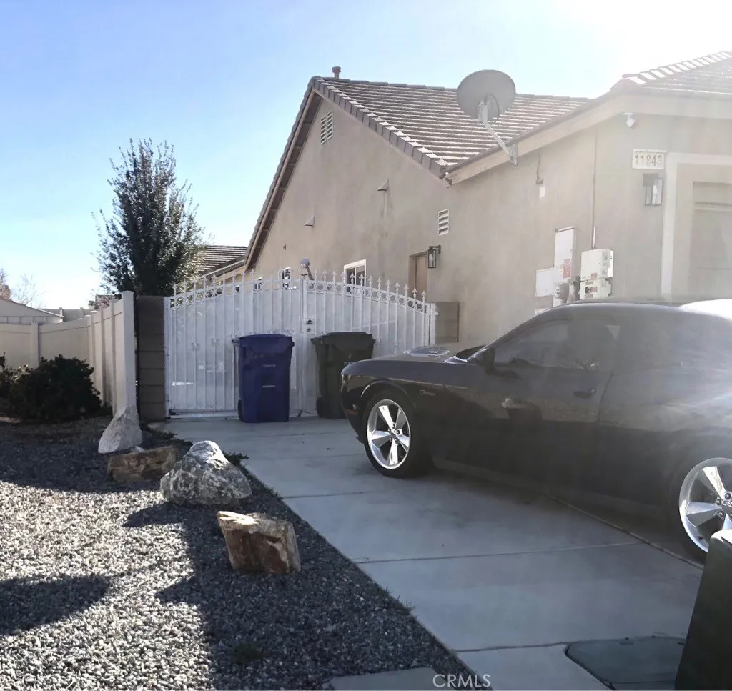 11843 Broad Oak Court, Adelanto, California 92301 home-pic-17