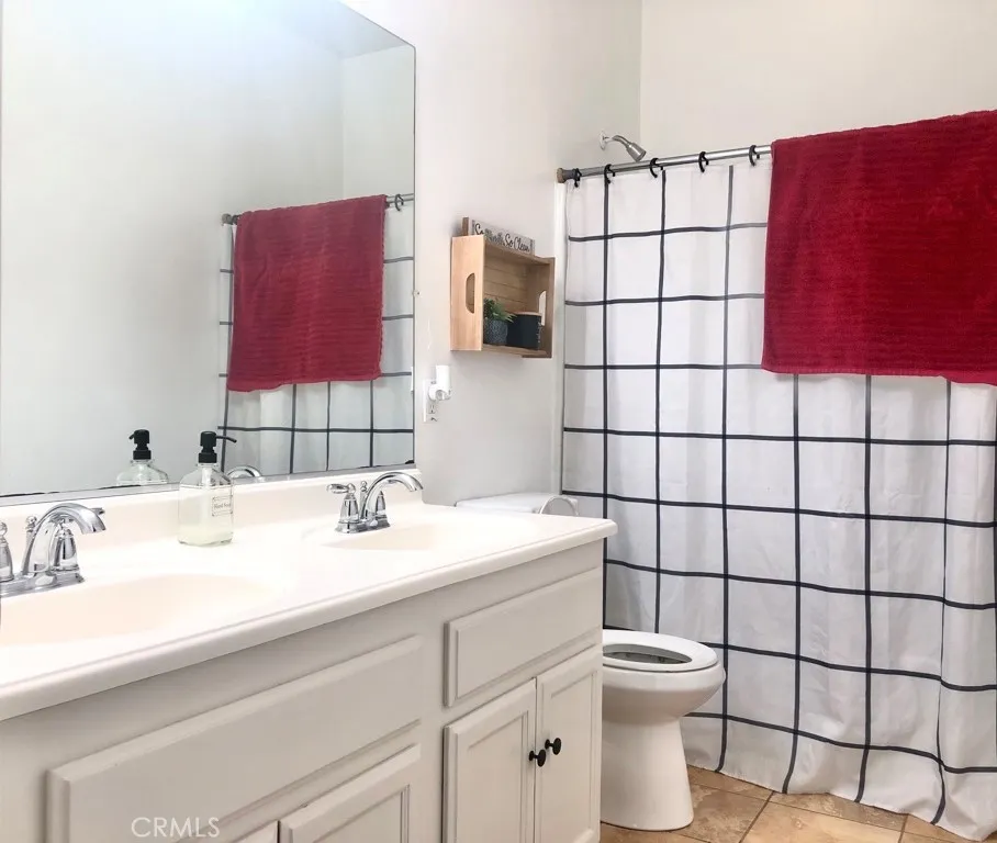 11843 Broad Oak Court, Adelanto, California 92301 home-pic-13