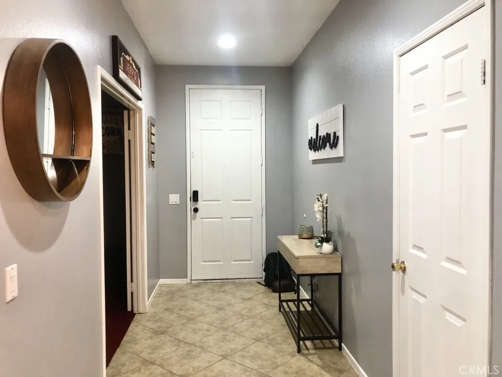 11843 Broad Oak Court, Adelanto, California 92301 home-pic-2