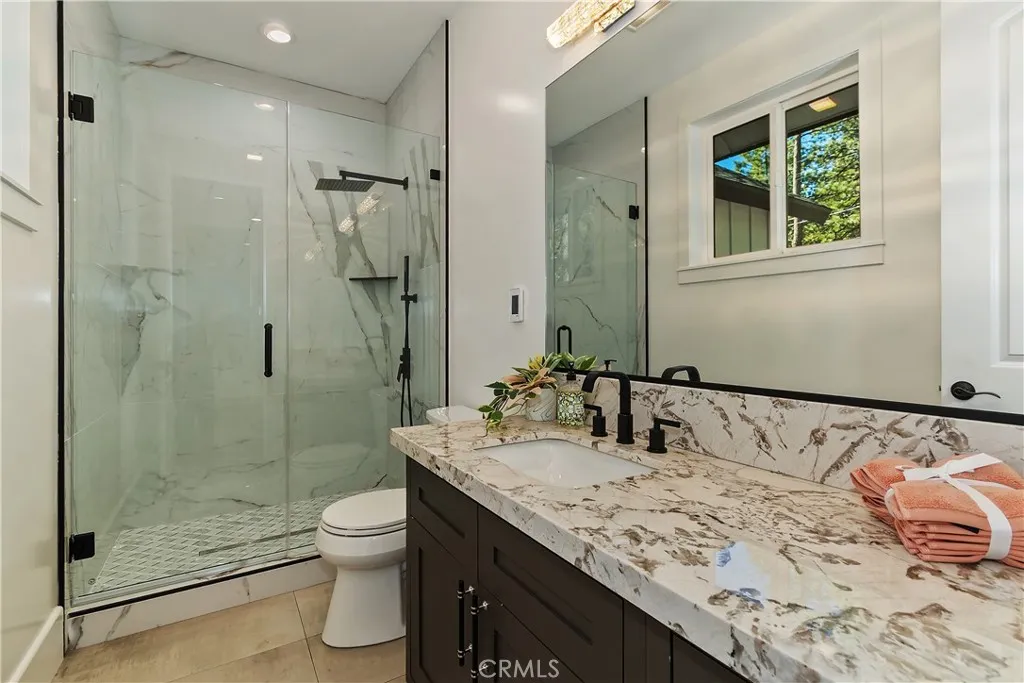 610 Blue Jay, Big Bear Lake, California 92315 home-pic-37