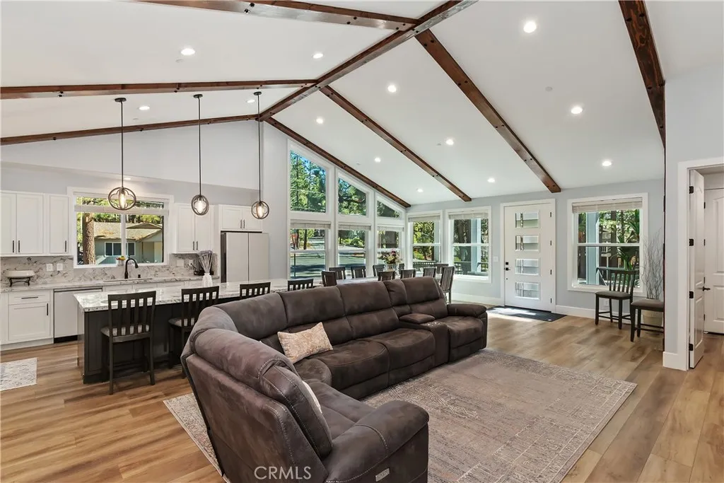 610 Blue Jay, Big Bear Lake, California 92315 home-pic-14