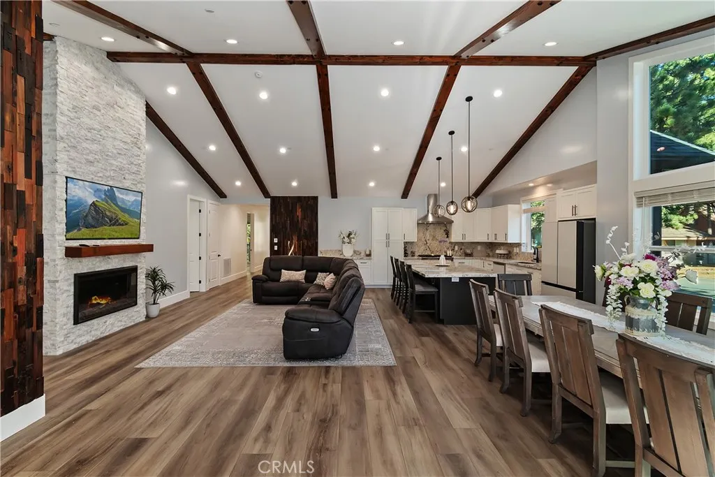 610 Blue Jay, Big Bear Lake, California 92315 home-pic-12