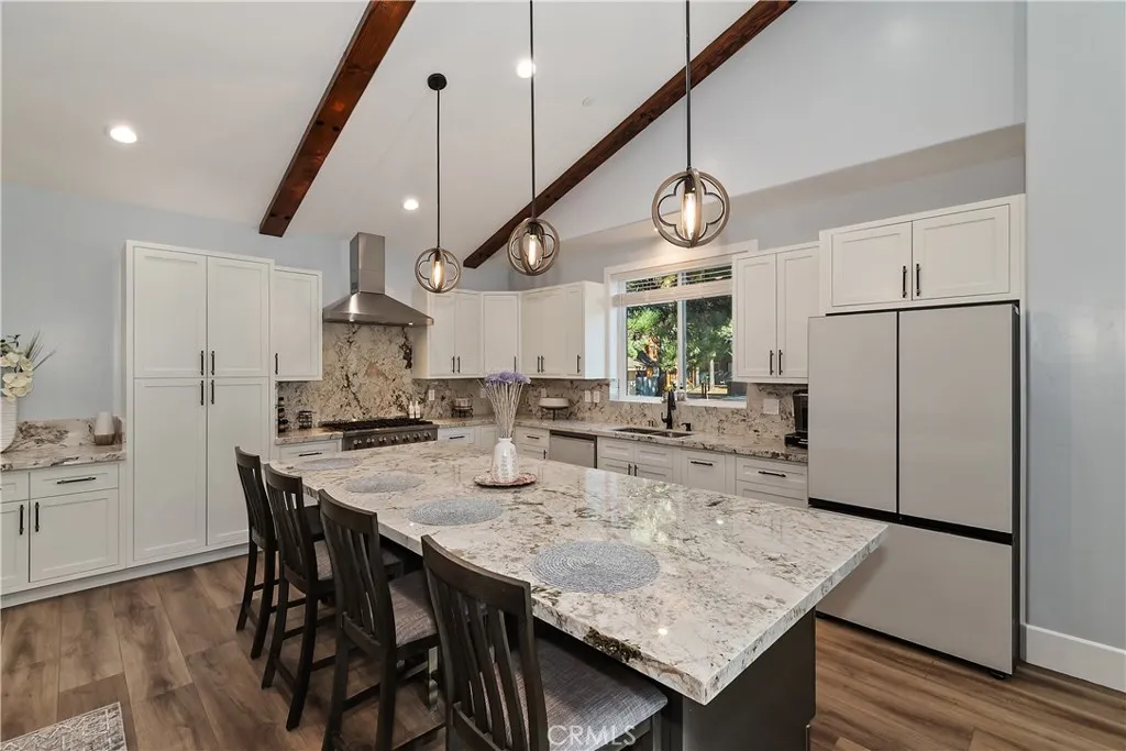 610 Blue Jay, Big Bear Lake, California 92315 home-pic-19