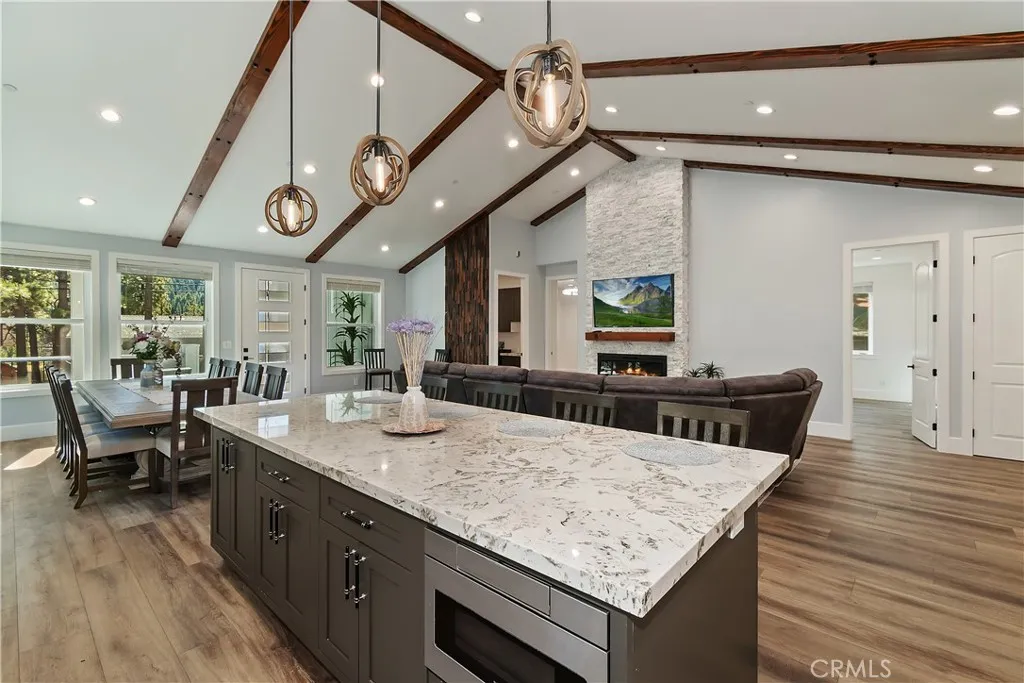 610 Blue Jay, Big Bear Lake, California 92315 home-pic-23