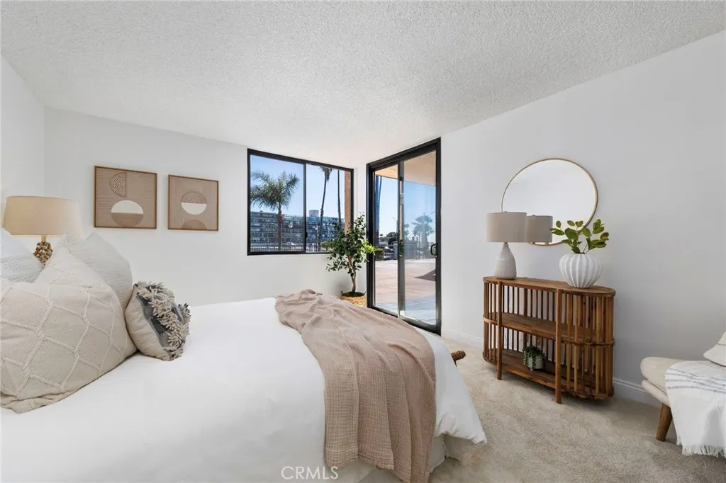 201 Bay Shore Avenue 104, Long Beach, California 90803 home-pic-11