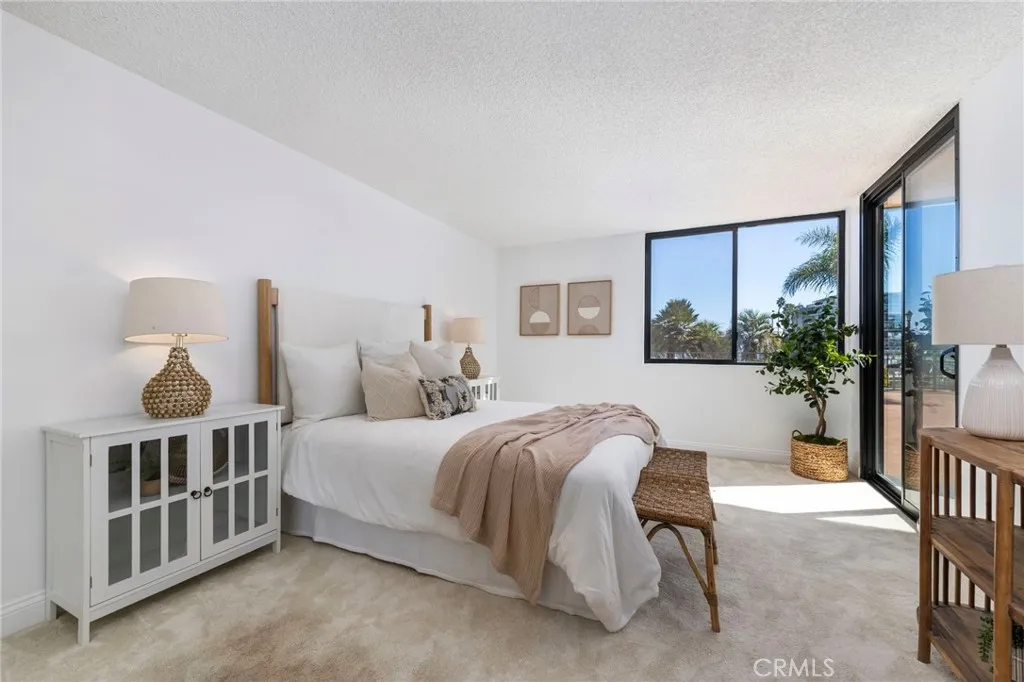 201 Bay Shore Avenue 104, Long Beach, California 90803 home-pic-10