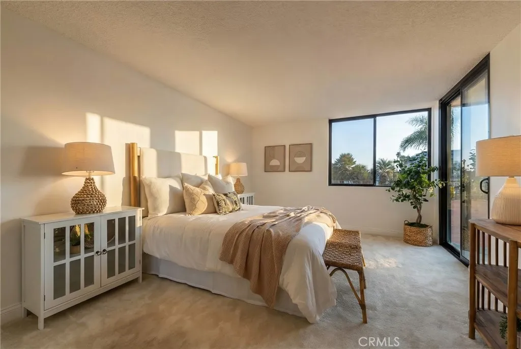 201 Bay Shore Avenue 104, Long Beach, California 90803 home-pic-21