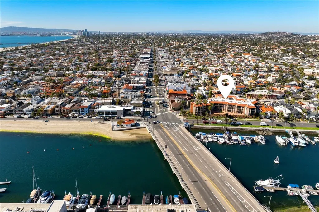201 Bay Shore Avenue 104, Long Beach, California 90803 home-pic-33