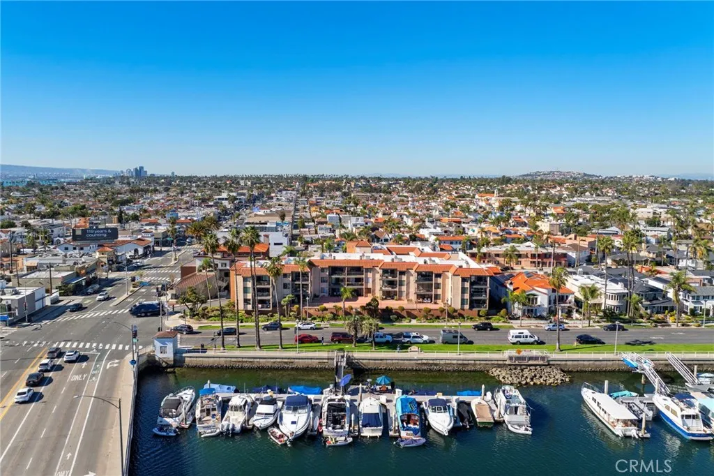 201 Bay Shore Avenue 104, Long Beach, California 90803 home-pic-40