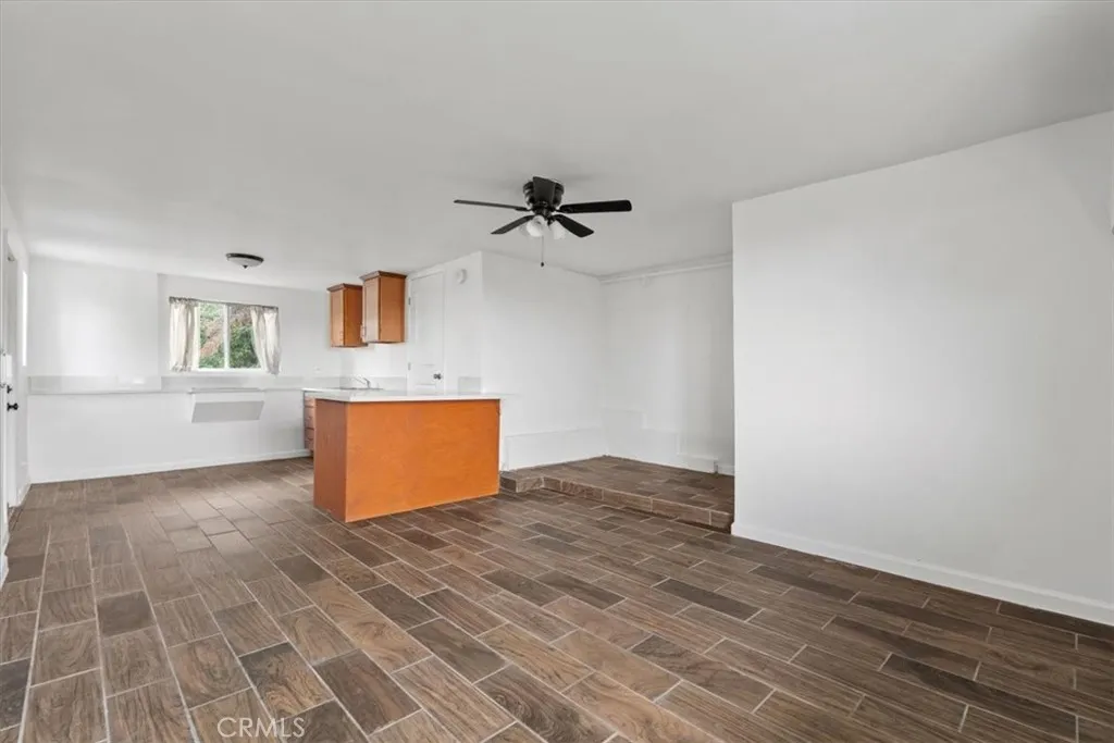 5160 Medina Road, Woodland Hills, California 91364 home-pic-50