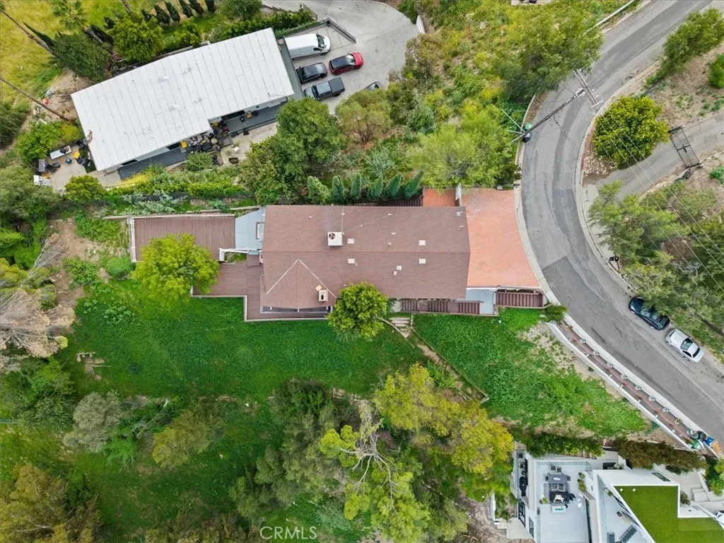 5160 Medina Road, Woodland Hills, California 91364 home-pic-42