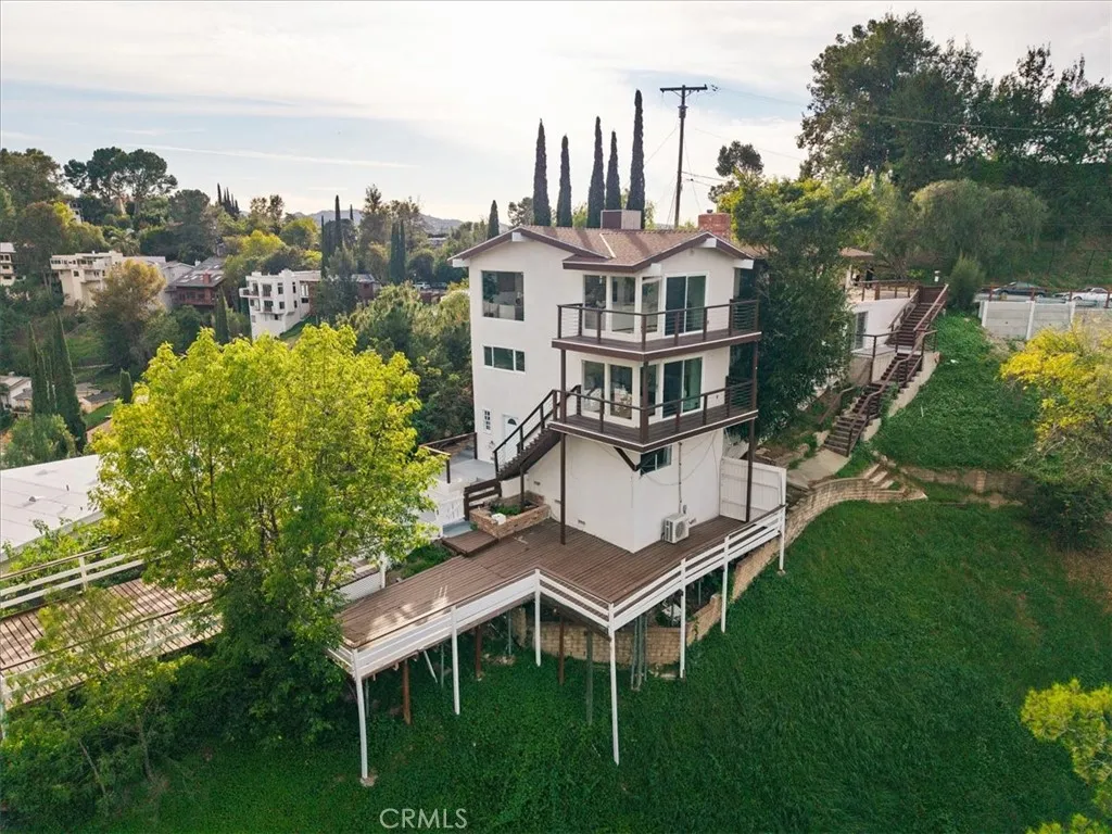 5160 Medina Road, Woodland Hills, California 91364 home-pic-49
