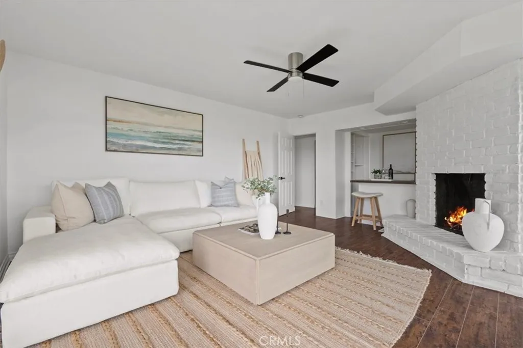 5160 Medina Road, Woodland Hills, California 91364 home-pic-17