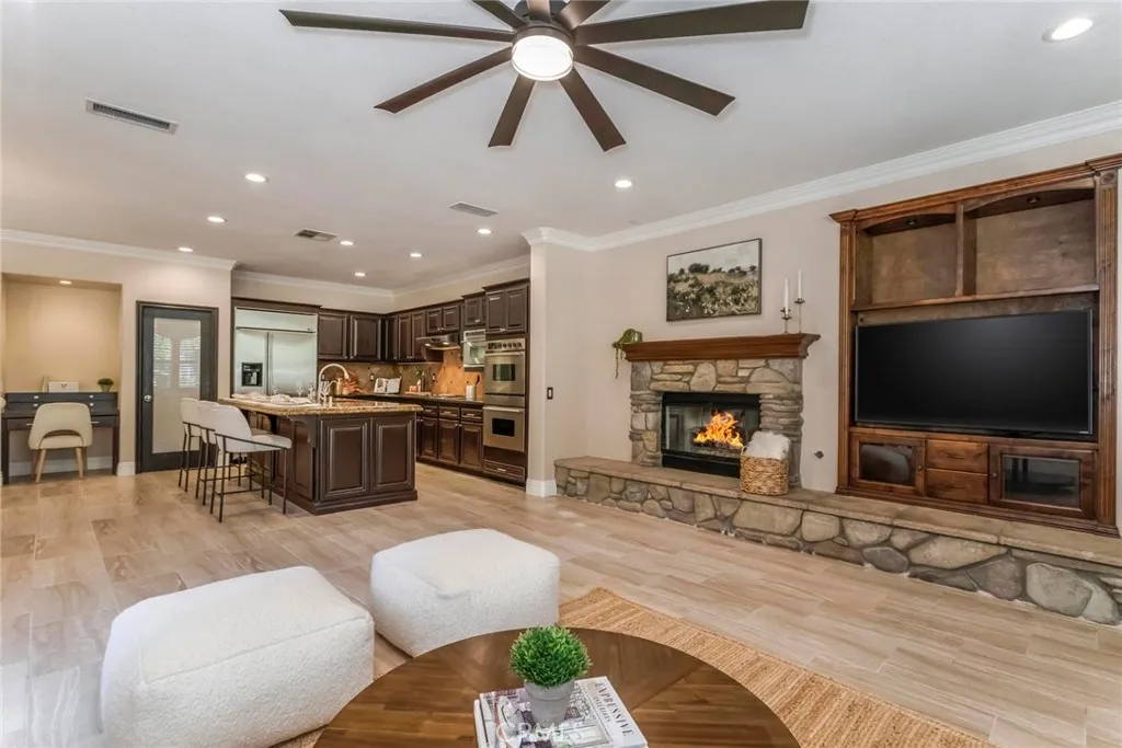 25505 Brighton Place, Stevenson Ranch, California 91381 home-pic-25