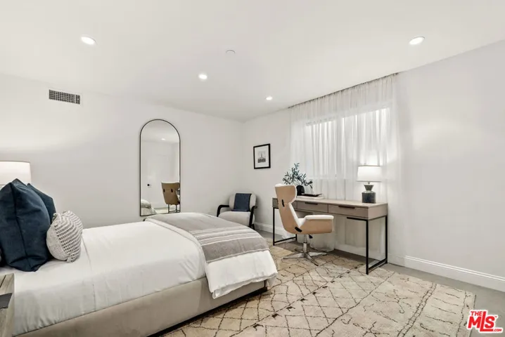 Downstairs Bedroom 1