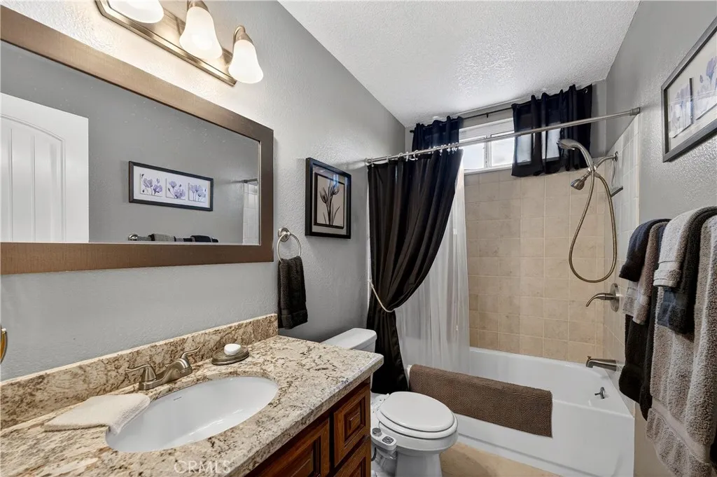 26491 Harrisburg, Menifee, California 92586 home-pic-18