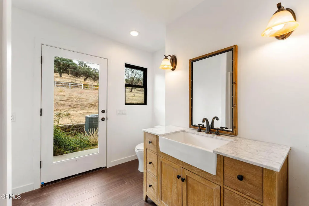 Guest bath - 2170 Aliso Park Rd