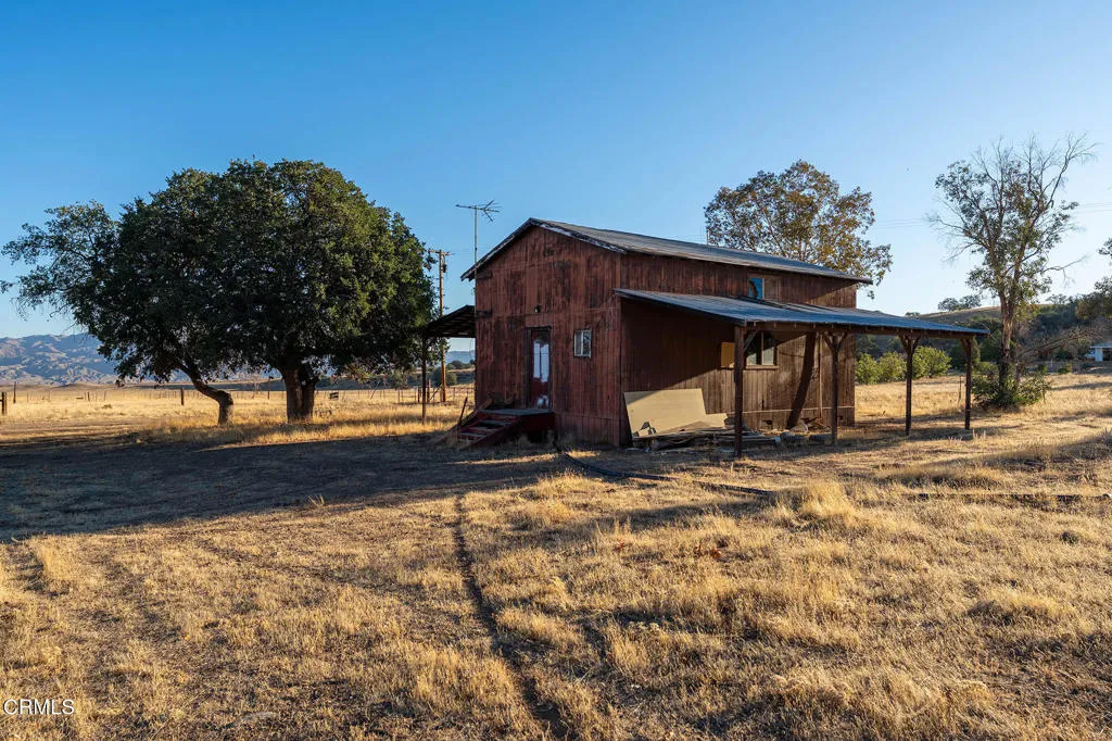 Barn exterior - 2170 Aliso Park Rd