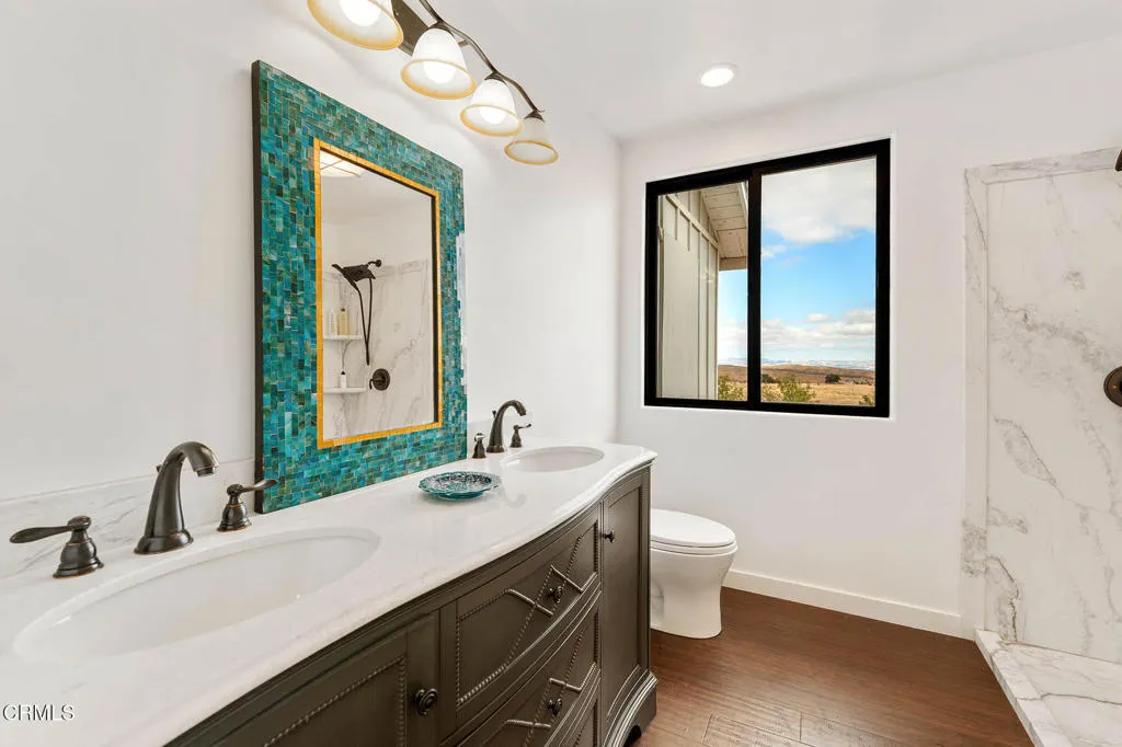 Primary bath - 2170 Aliso Park Rd