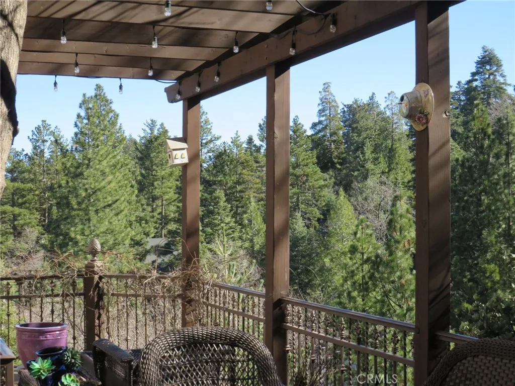 26335 Walnut Hills Drive, Lake Arrowhead, California 92352 home-pic-40