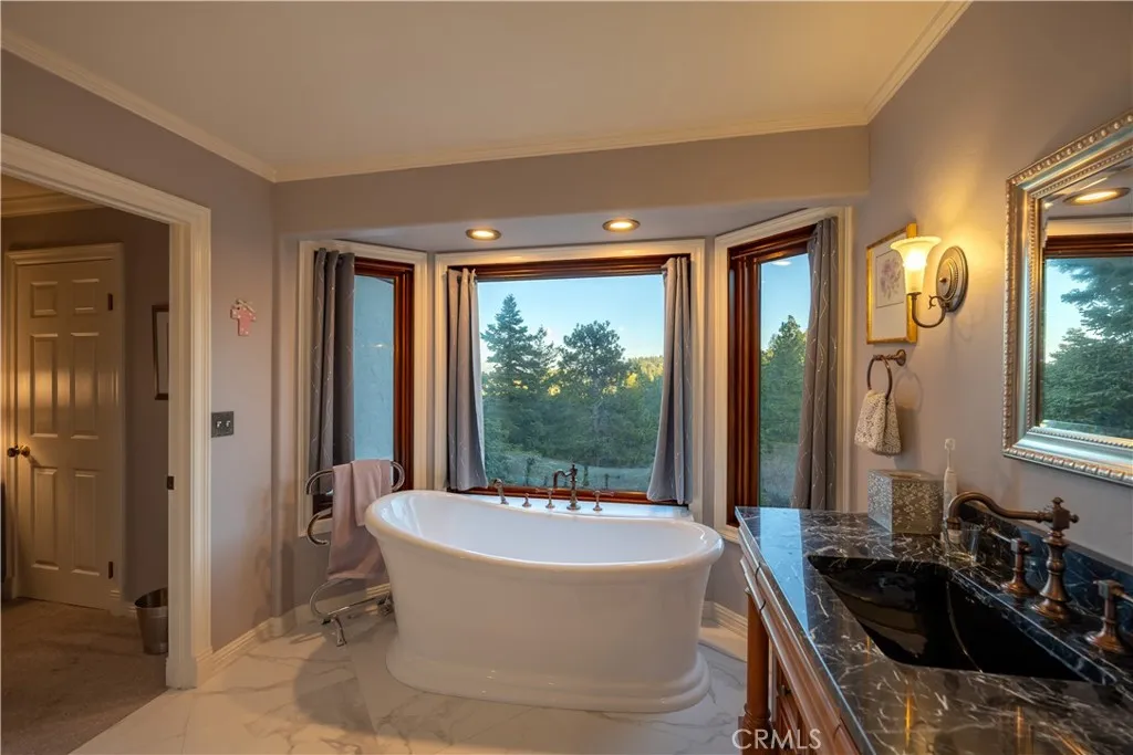 26335 Walnut Hills Drive, Lake Arrowhead, California 92352 home-pic-29