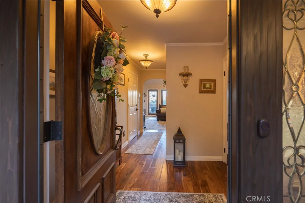 26335 Walnut Hills Drive, Lake Arrowhead, California 92352 home-pic-2