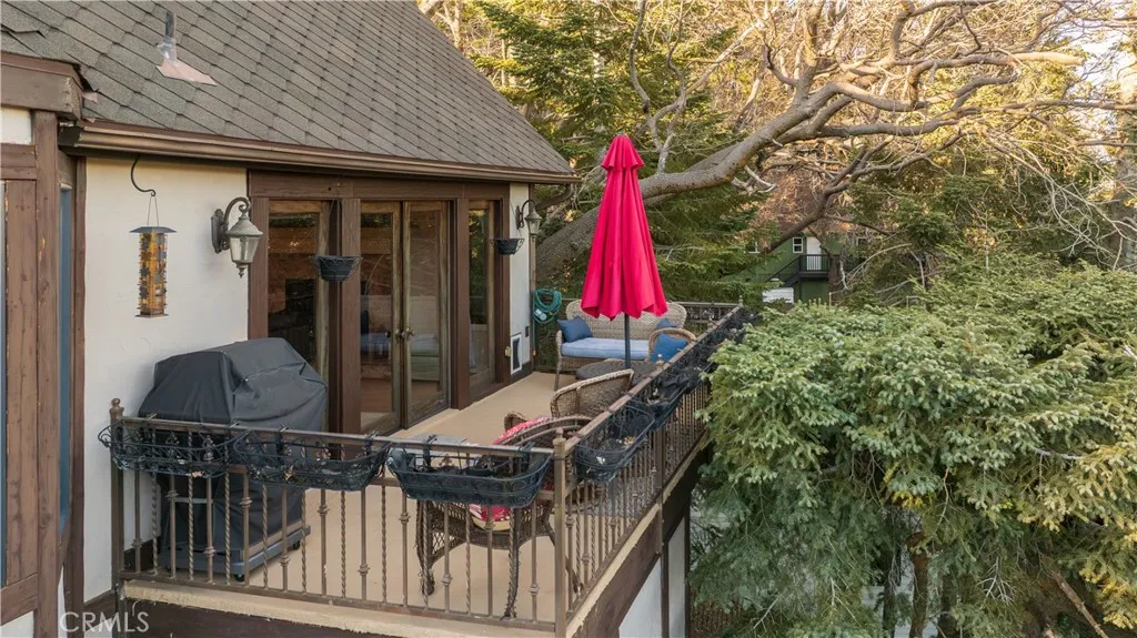 26335 Walnut Hills Drive, Lake Arrowhead, California 92352 home-pic-11