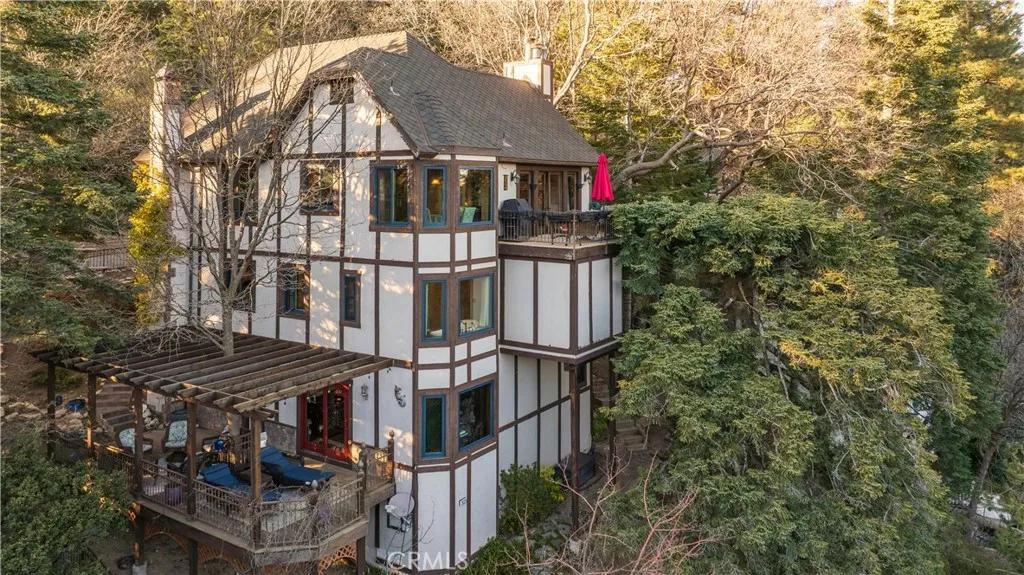 26335 Walnut Hills Drive, Lake Arrowhead, California 92352 home-pic-43