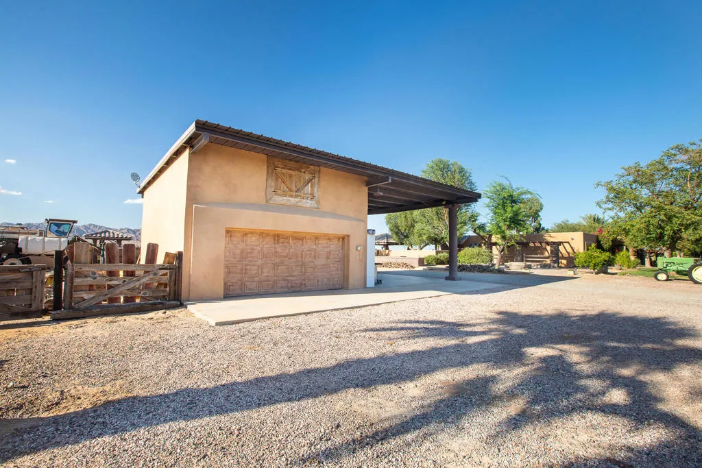 9645 4th Avenue, Blythe, California 92225 home-pic-26