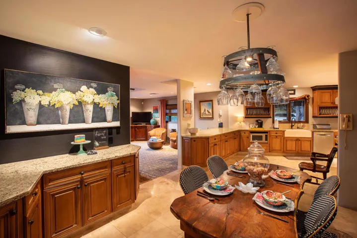 C0658CF0-44BB-4F40-9F5B-337E8E621F1B