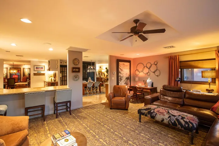 B935EE39-D0AB-42F2-96BB-E3D5E8666078