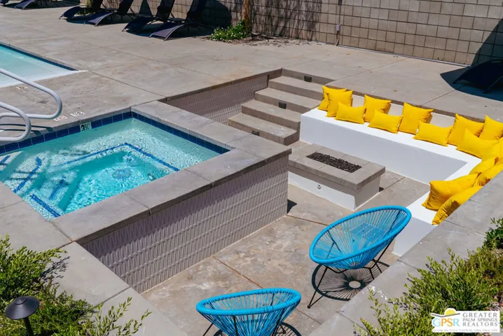 Pool/Firepit - Querencia Palms