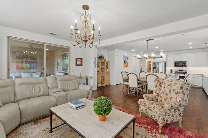 13_11985156_185680_185680-EI-113