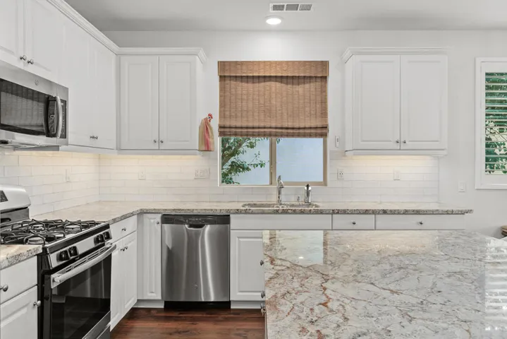 16_11985159_185680_185680-EI-116